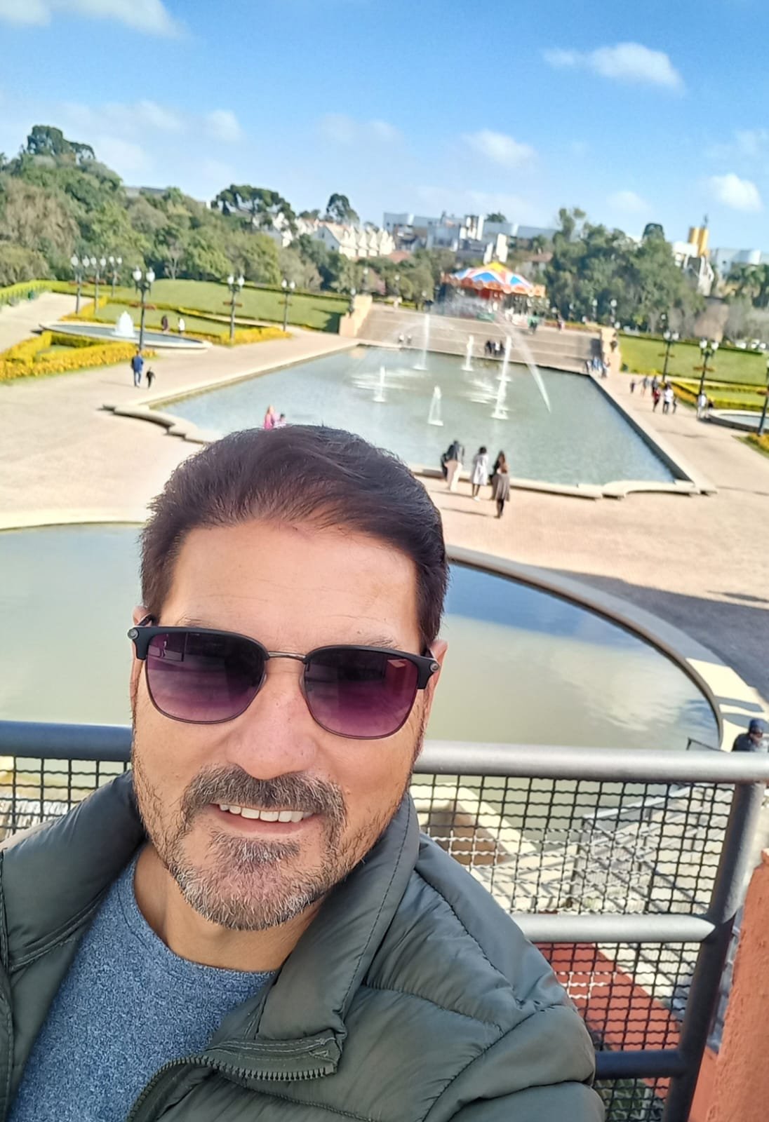 Laerte, Condomínio Ilha Bela